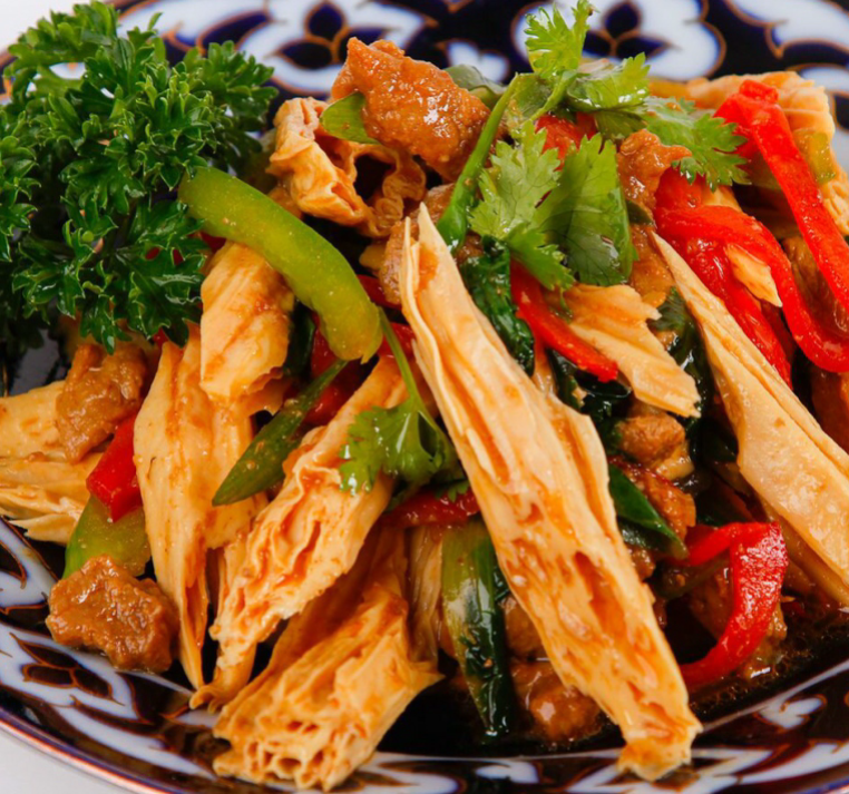 Спаржа с овощами 