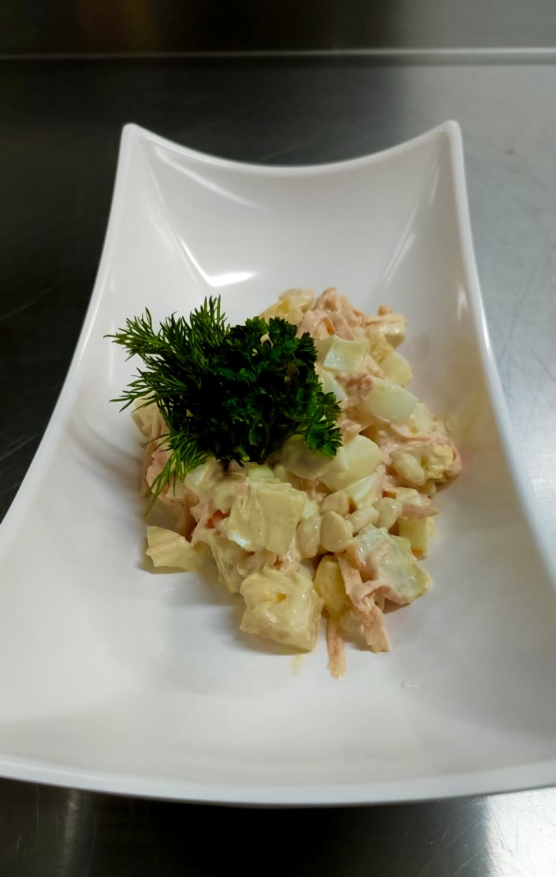 Курица с ананасами 