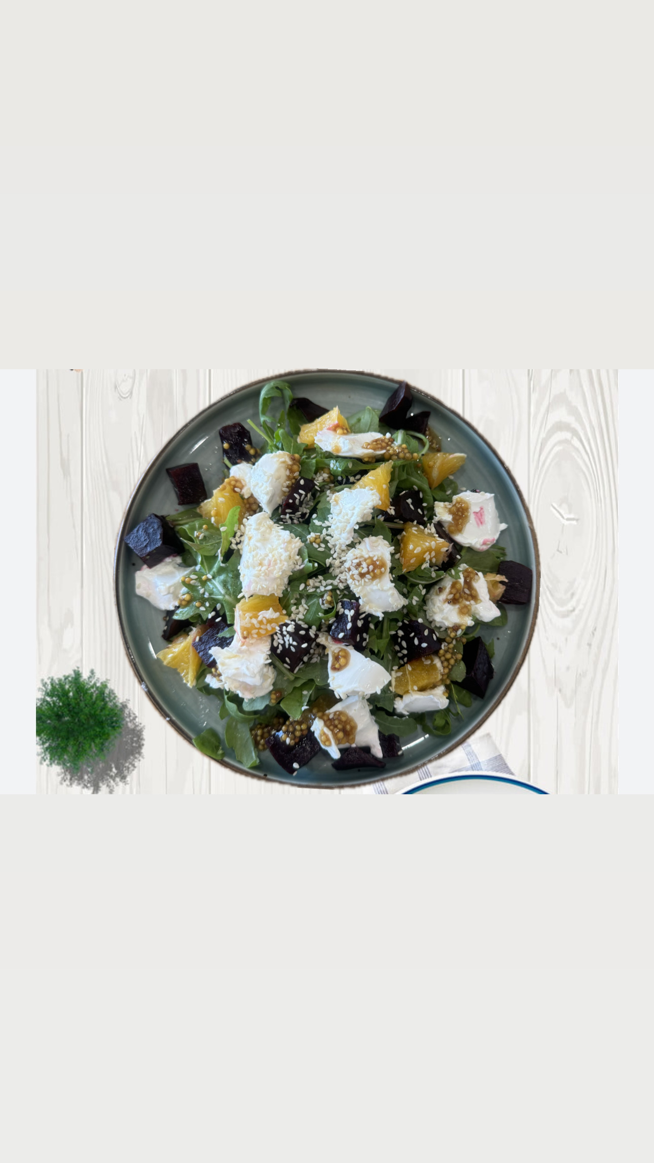 Свекольный салат с рукколой