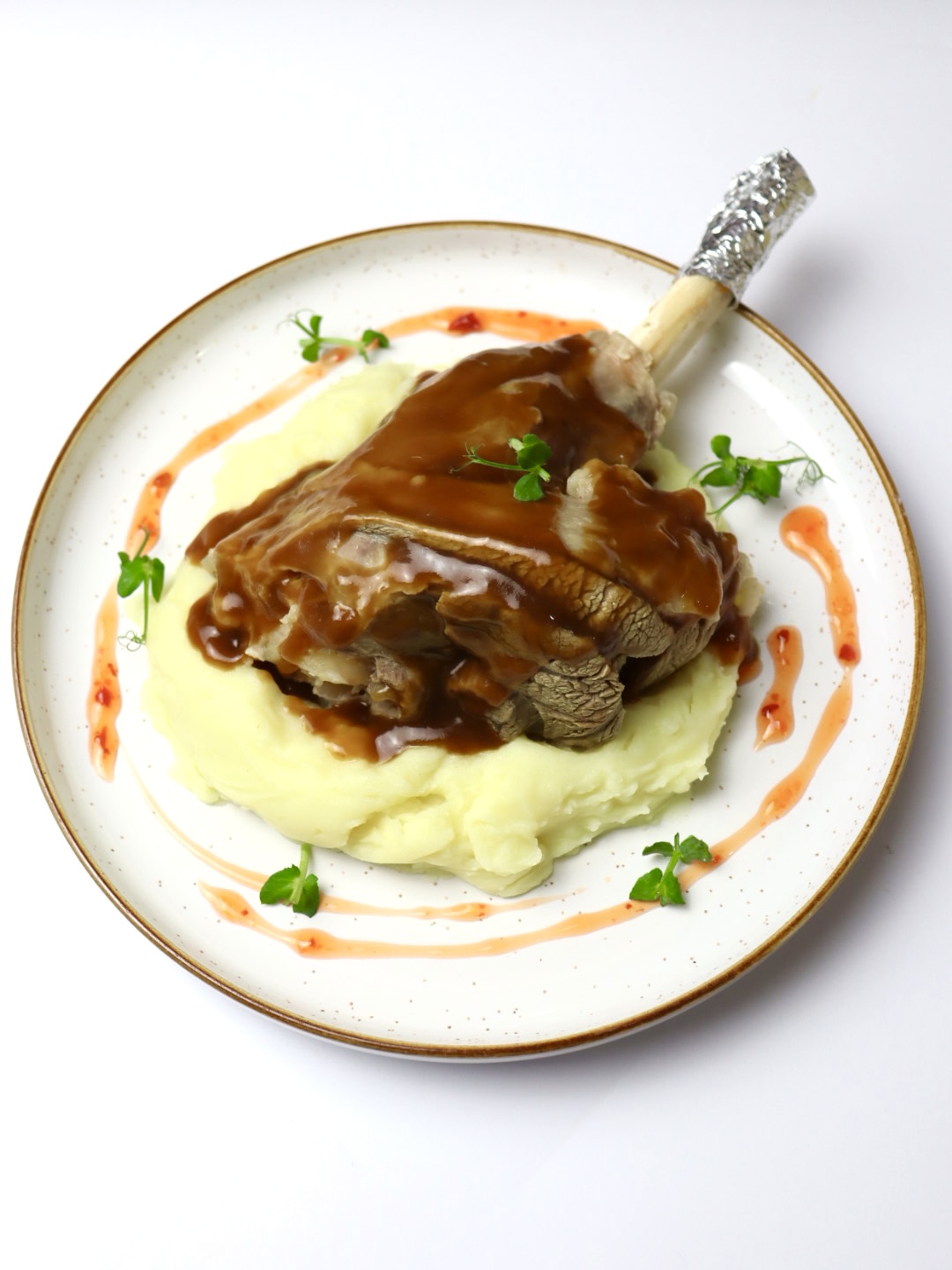 Баранья рулька с пюре